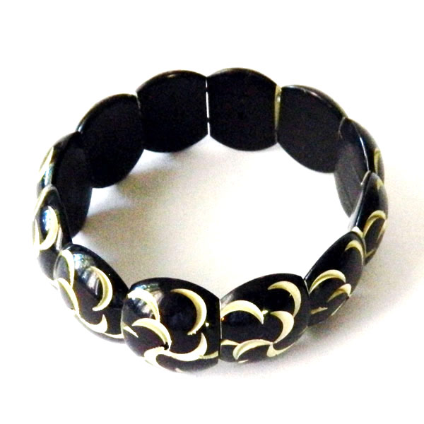 Carved celluloid expansion bracelet
