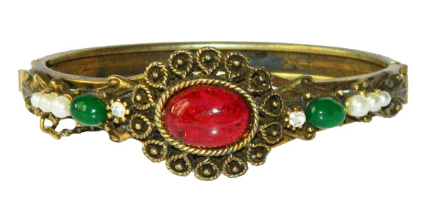 Cabochon bangle bracelet