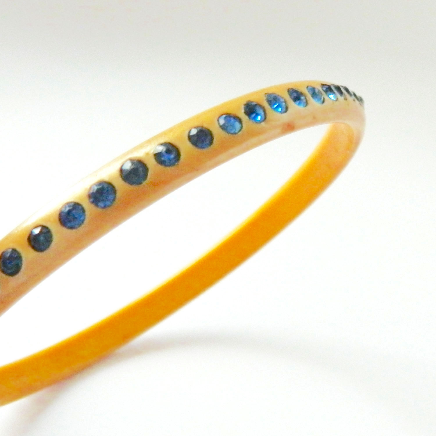1930's rhinestone celluloid sparkle bangle