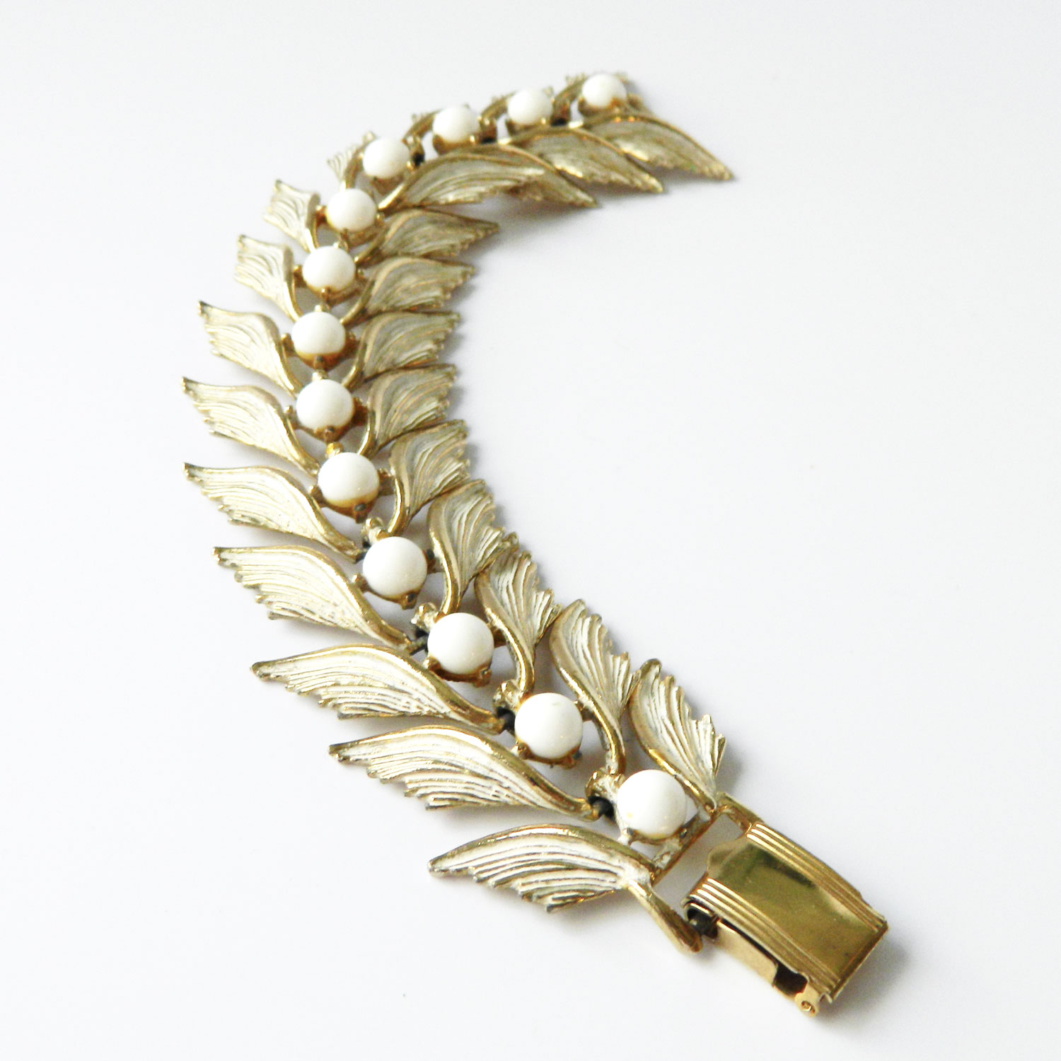 White enameled bracelet