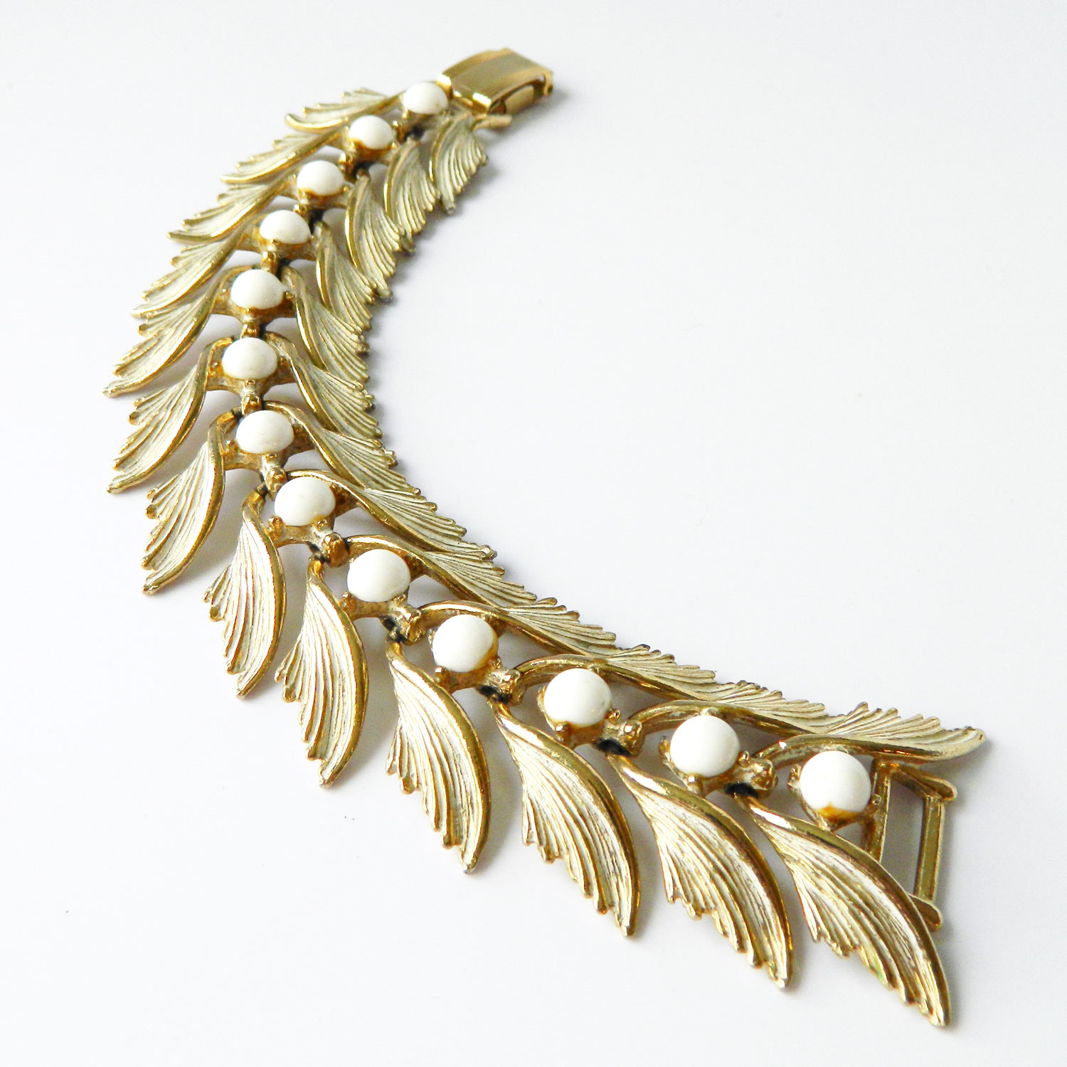 White enameled bracelet