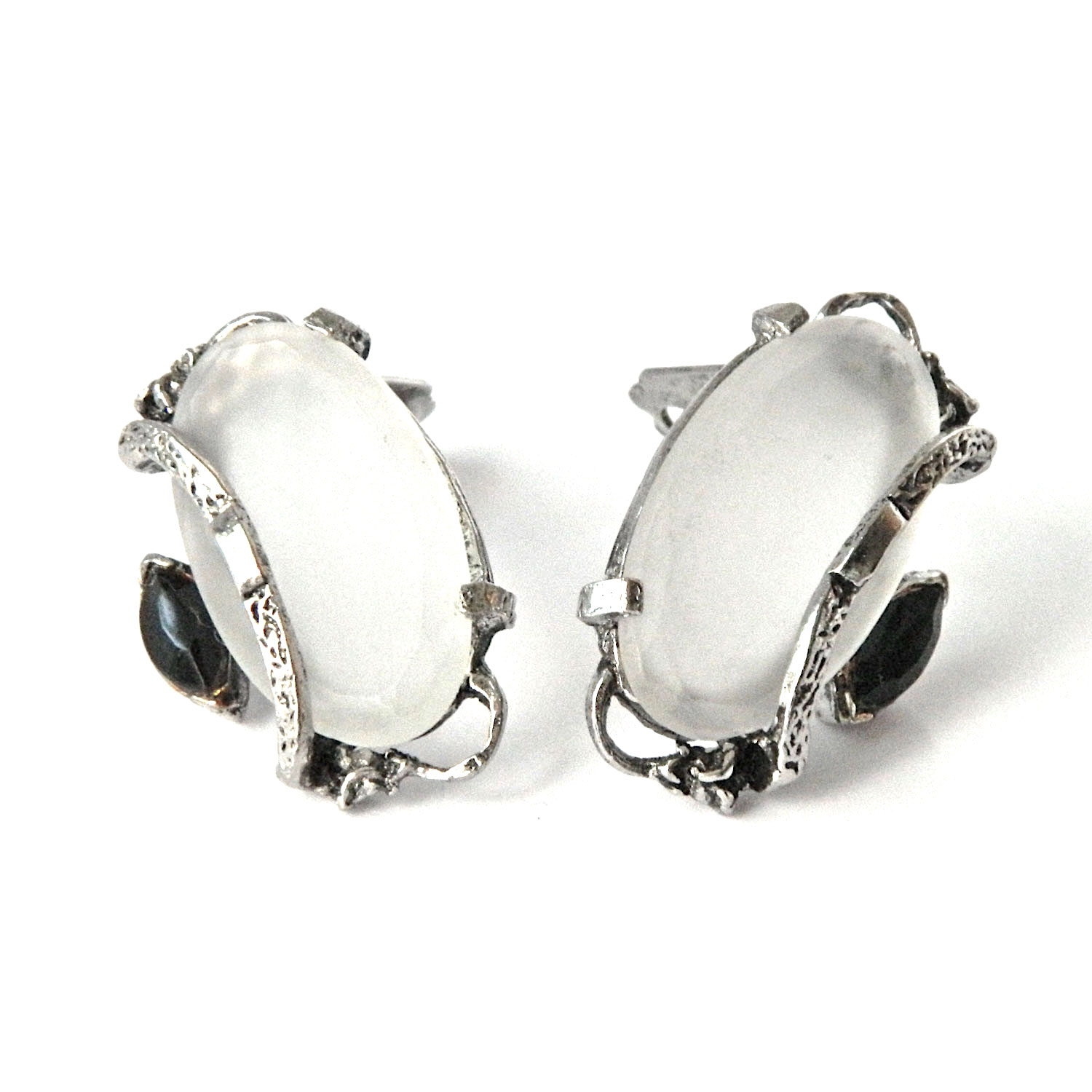 1950s frosted glass bracelet
