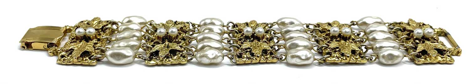 Vintage Celebrity NY Faux Pearl Bracelet