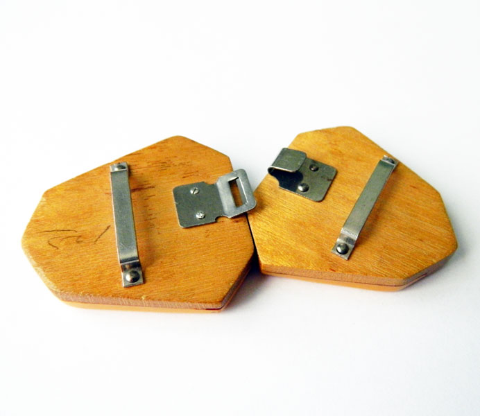 vintage bakelite belt buckle