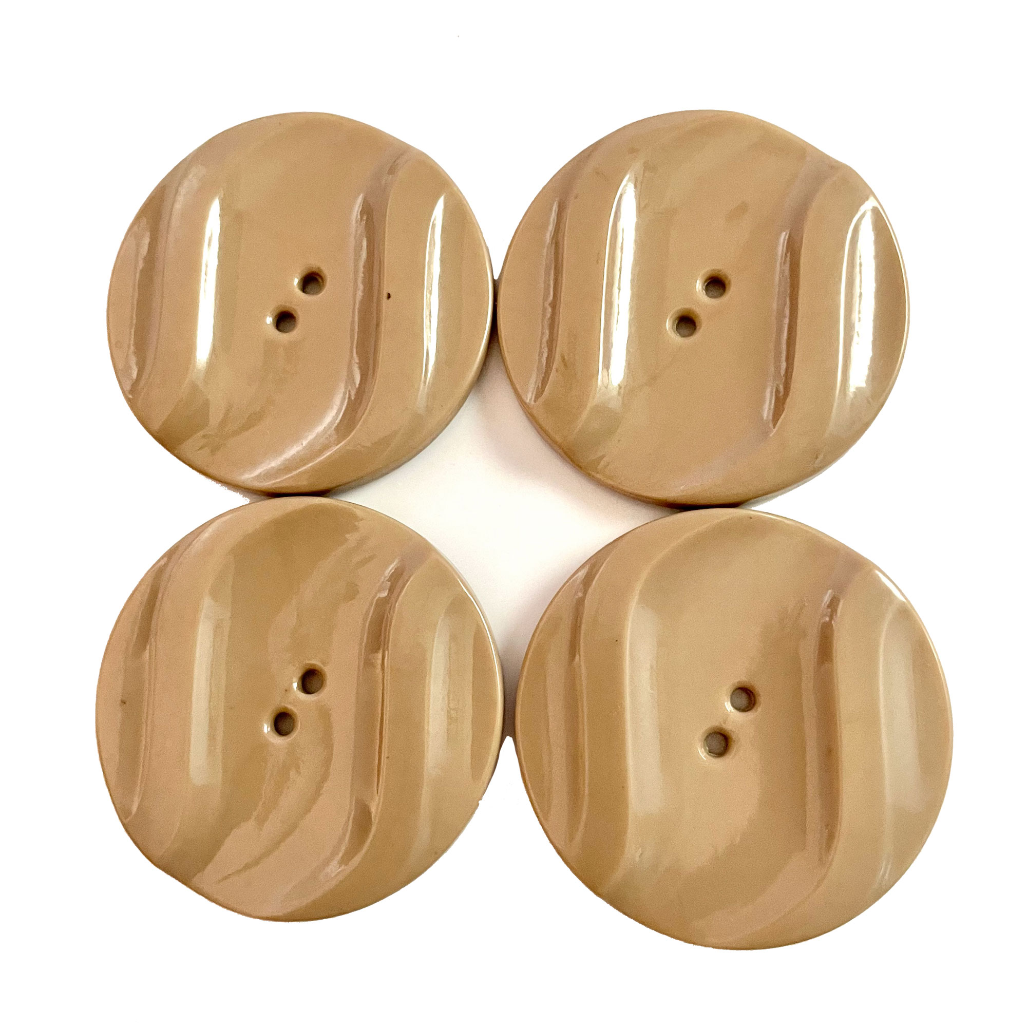 1930s beige coat buttons