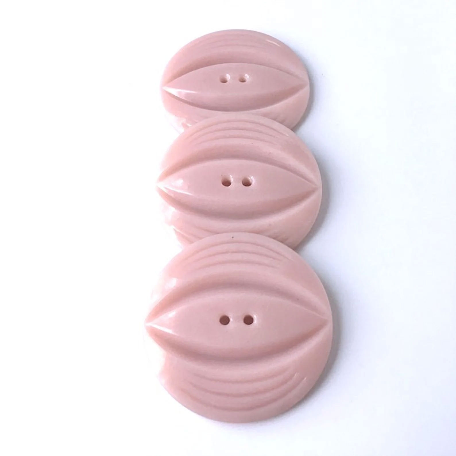 1930s pink coat buttons