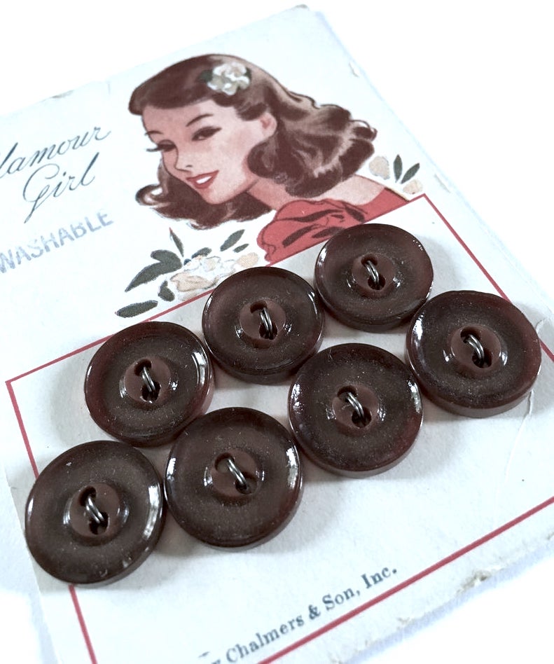 1940s shirt buttons