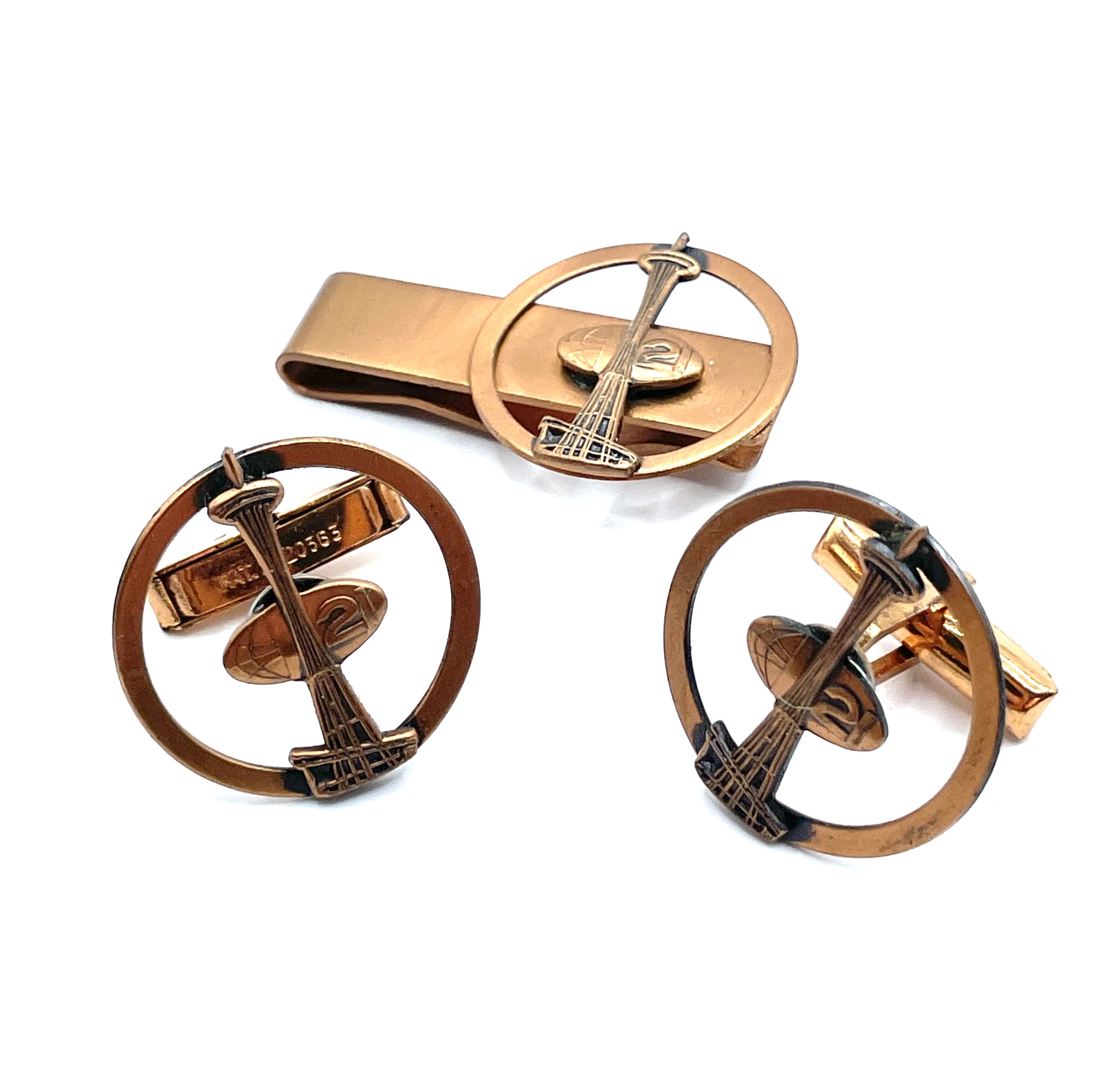 Space Needle cufflink and tie clip set