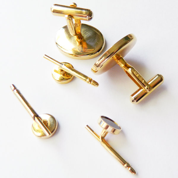 Cufflink and shirt stud set