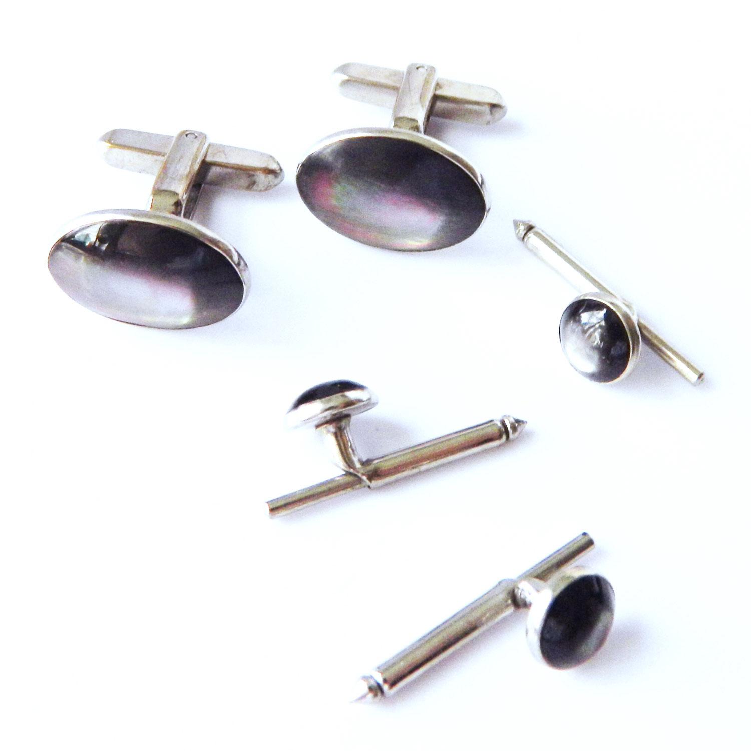 Cufflink and shirt stud set