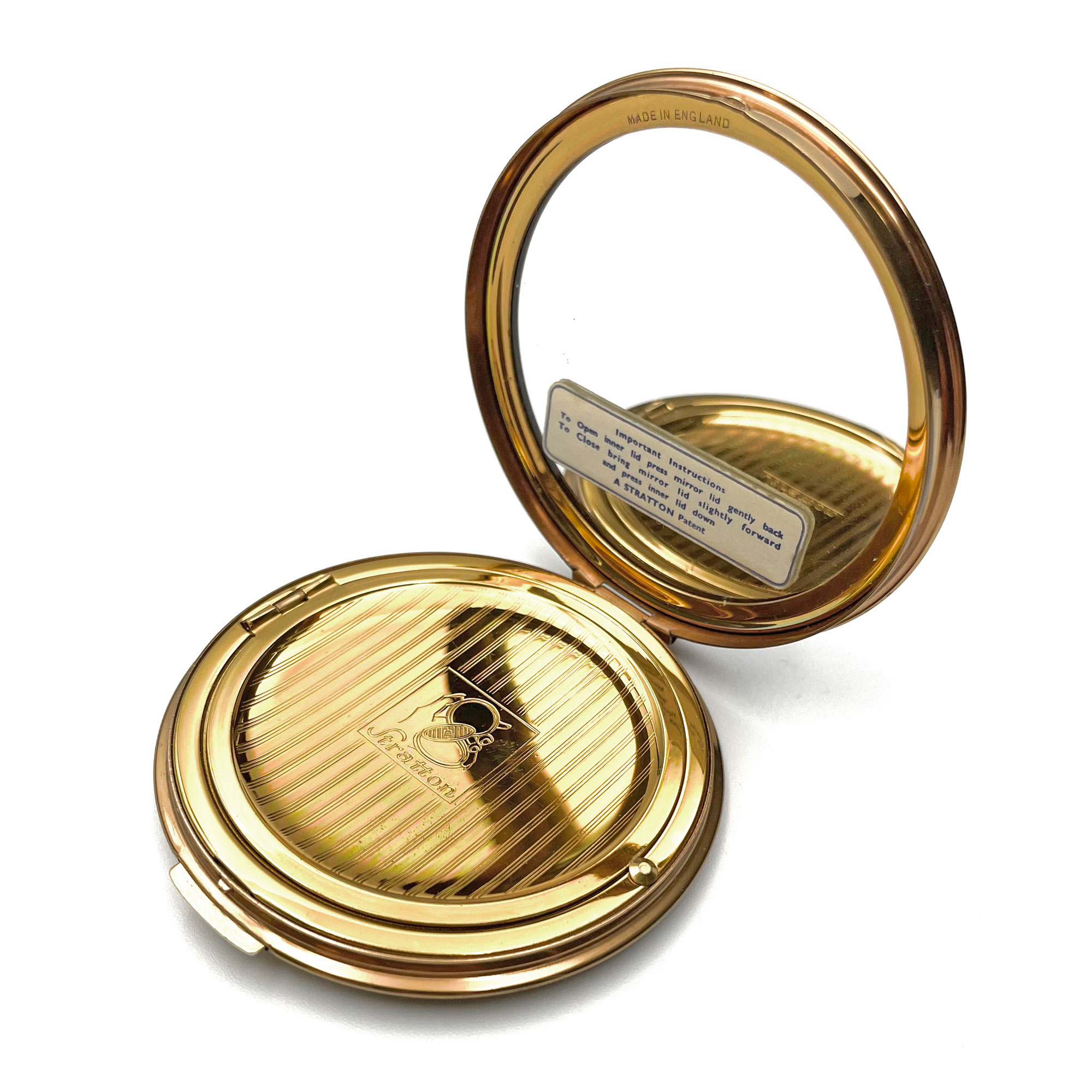 Vintage Stratton fleur de lis enameled compact