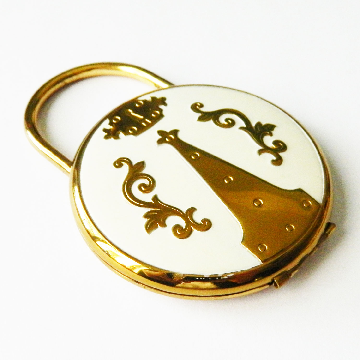 enameled compact