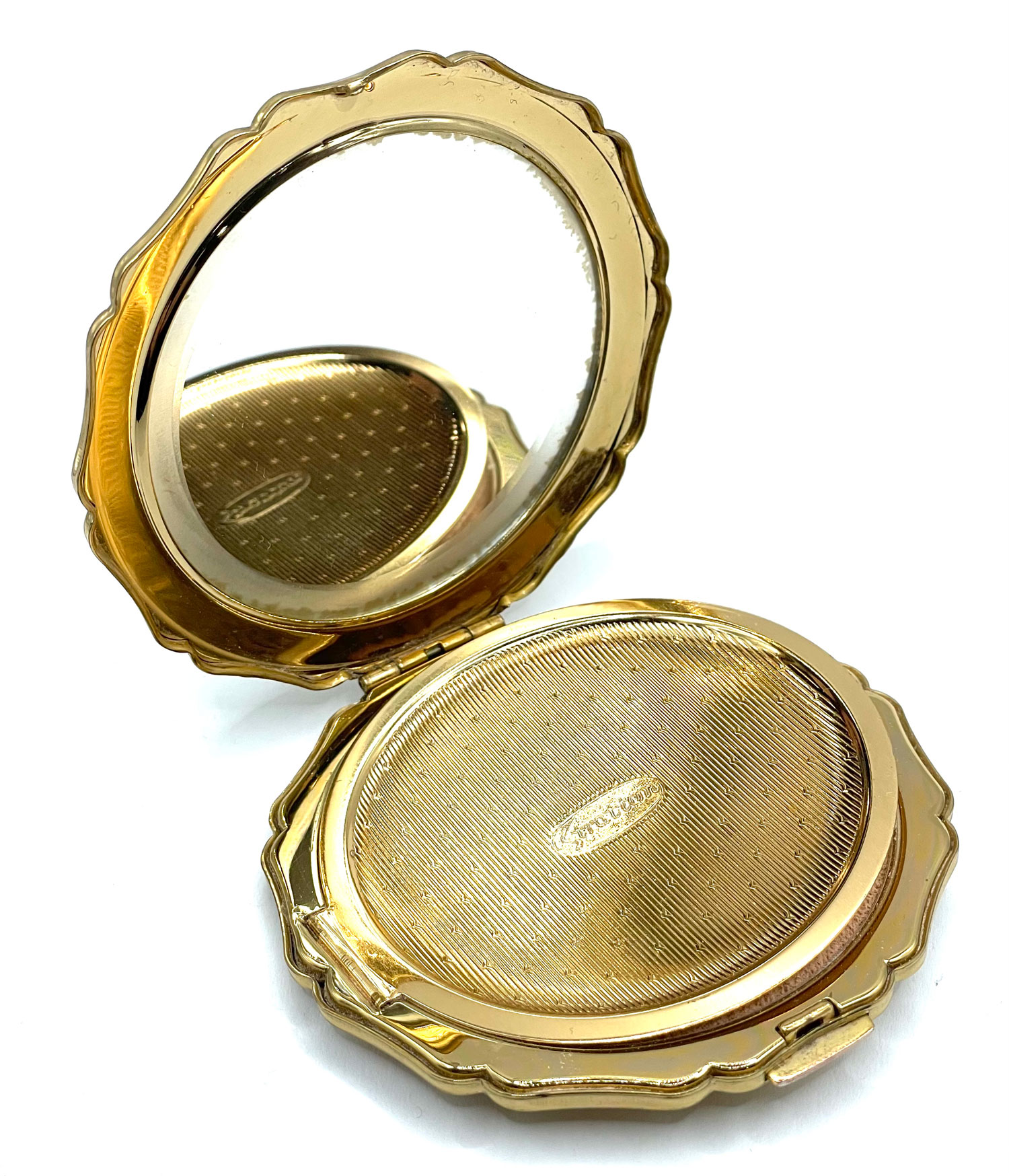 Vintage Stratton Wedgwood compact