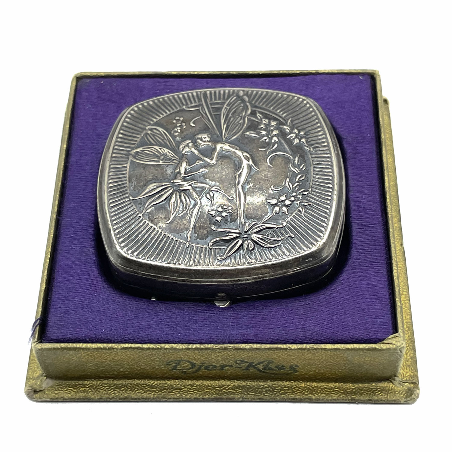 1920's Djer Kiss compact