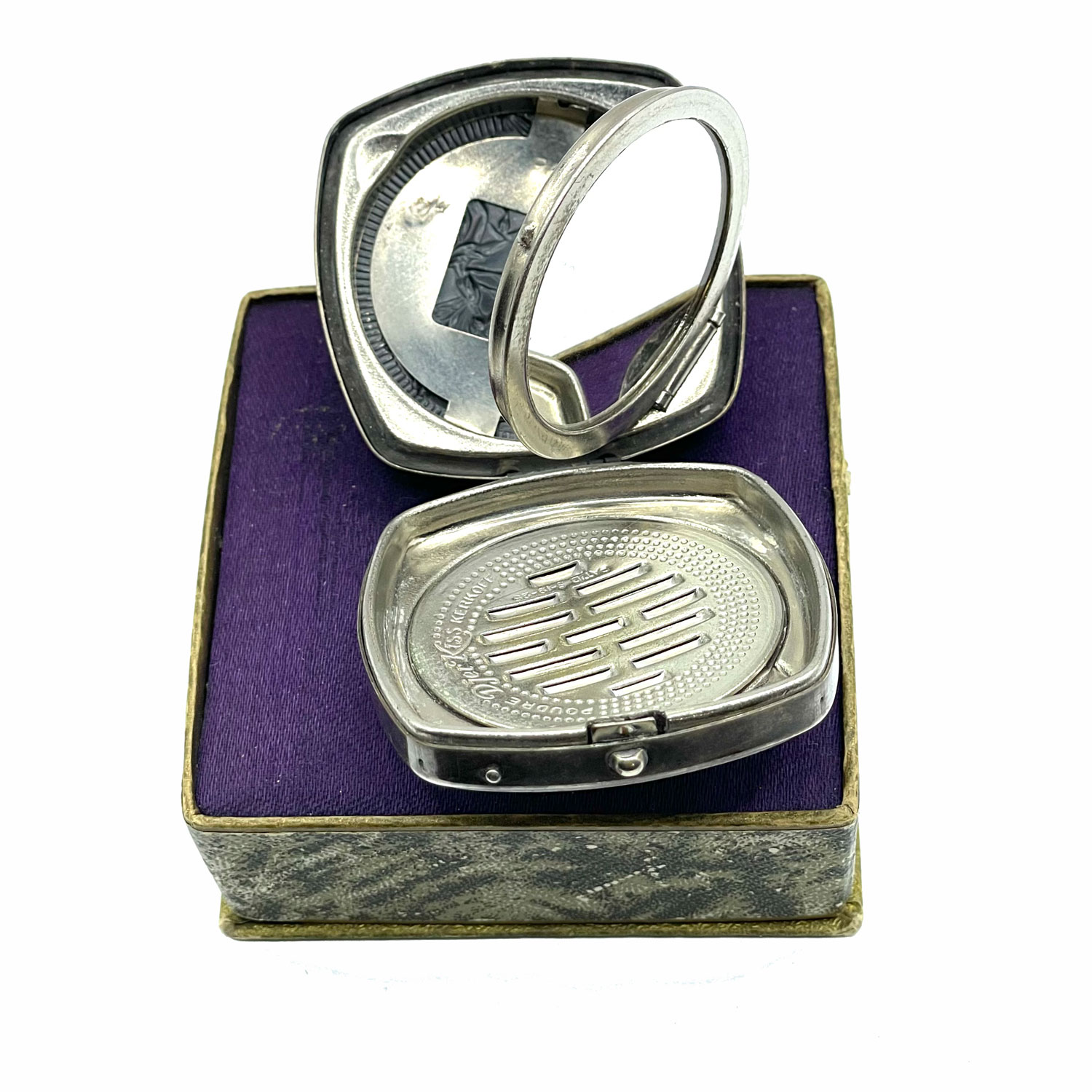 1920s Djer Kiss compact