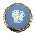 Vintage Stratton Wedgwood compact