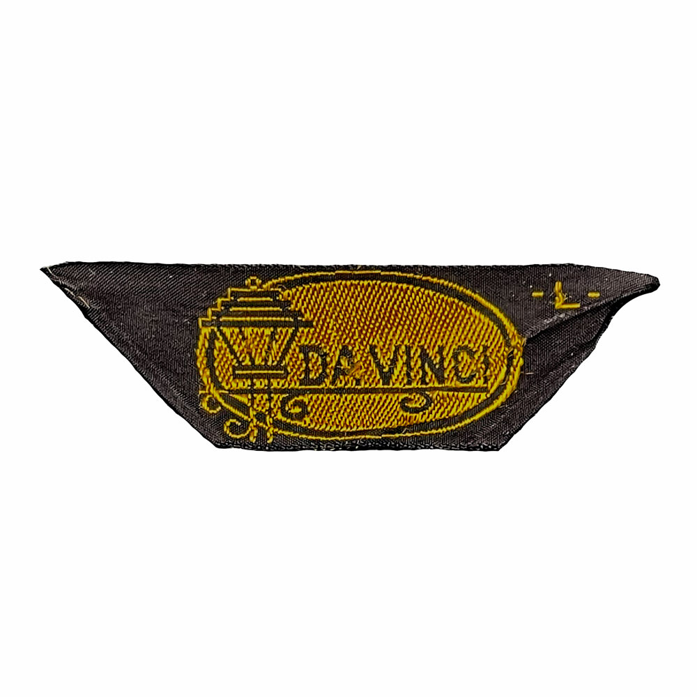 DaVinci shirt label