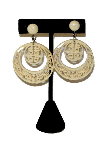 Vintage screw back earrings