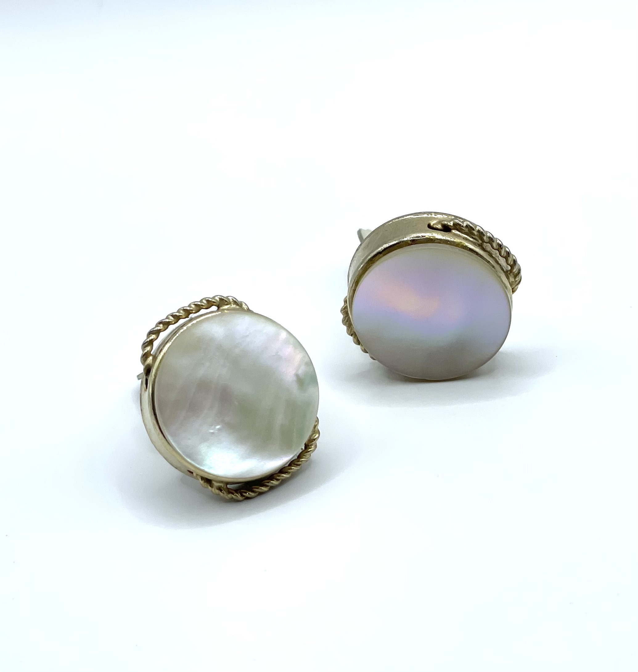 Reinad mother of pearl earrings