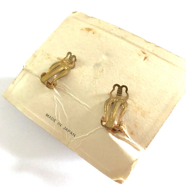Vintage pearl earrings