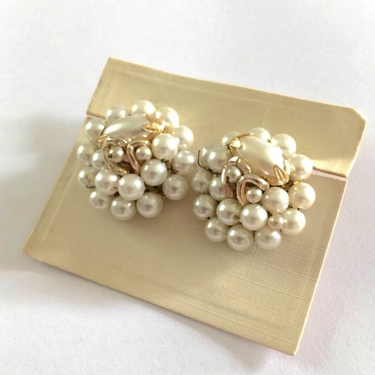 Vintage pearl earrings