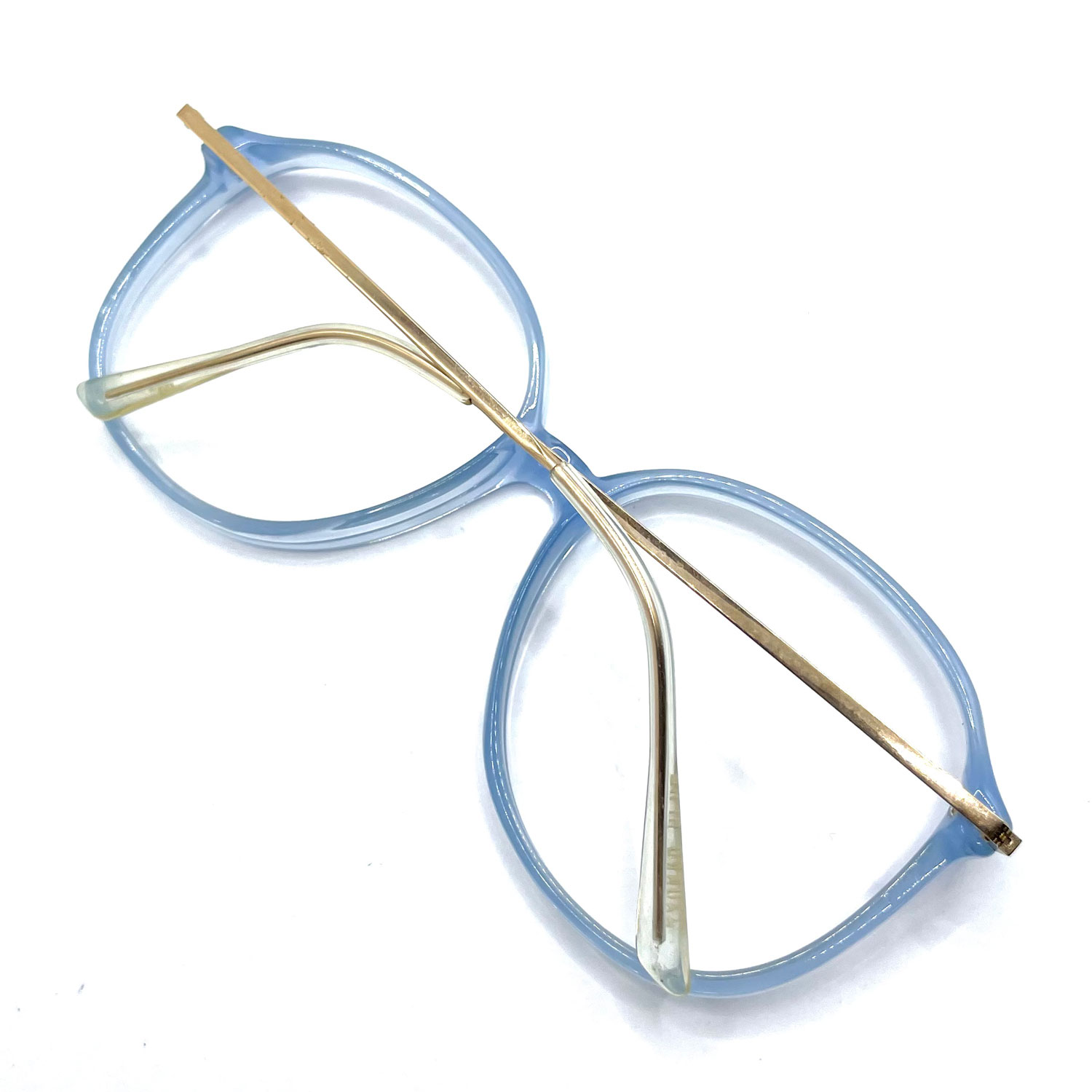 blue eyeglasses