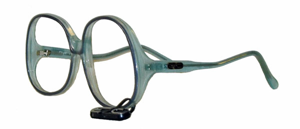 Vintage 1970's womens blue eyeglass frames