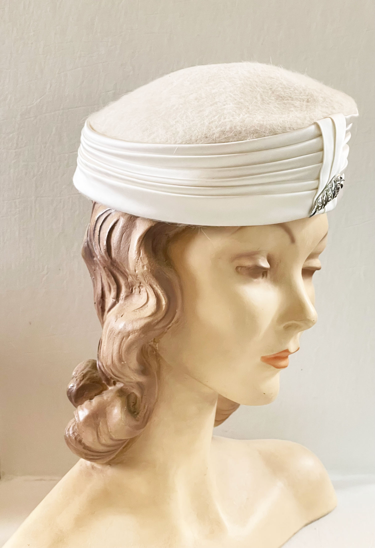 1960s pillbox hat