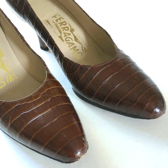 Vintage Ferragamo pumps