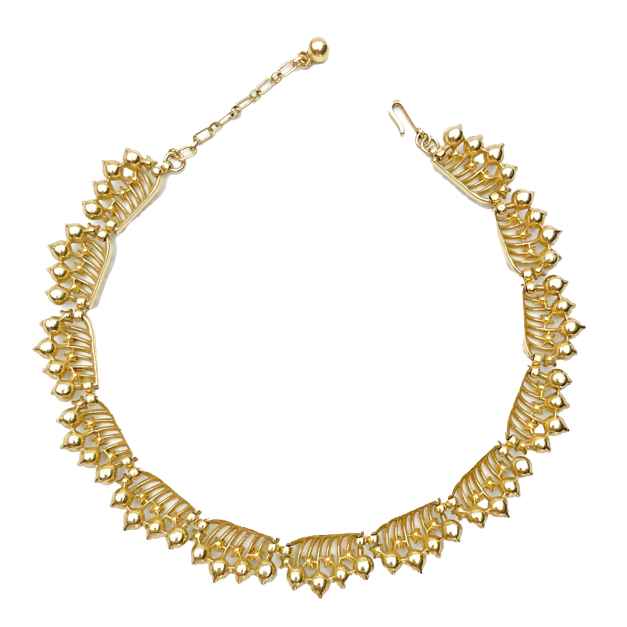 Trifari faux pearl necklace