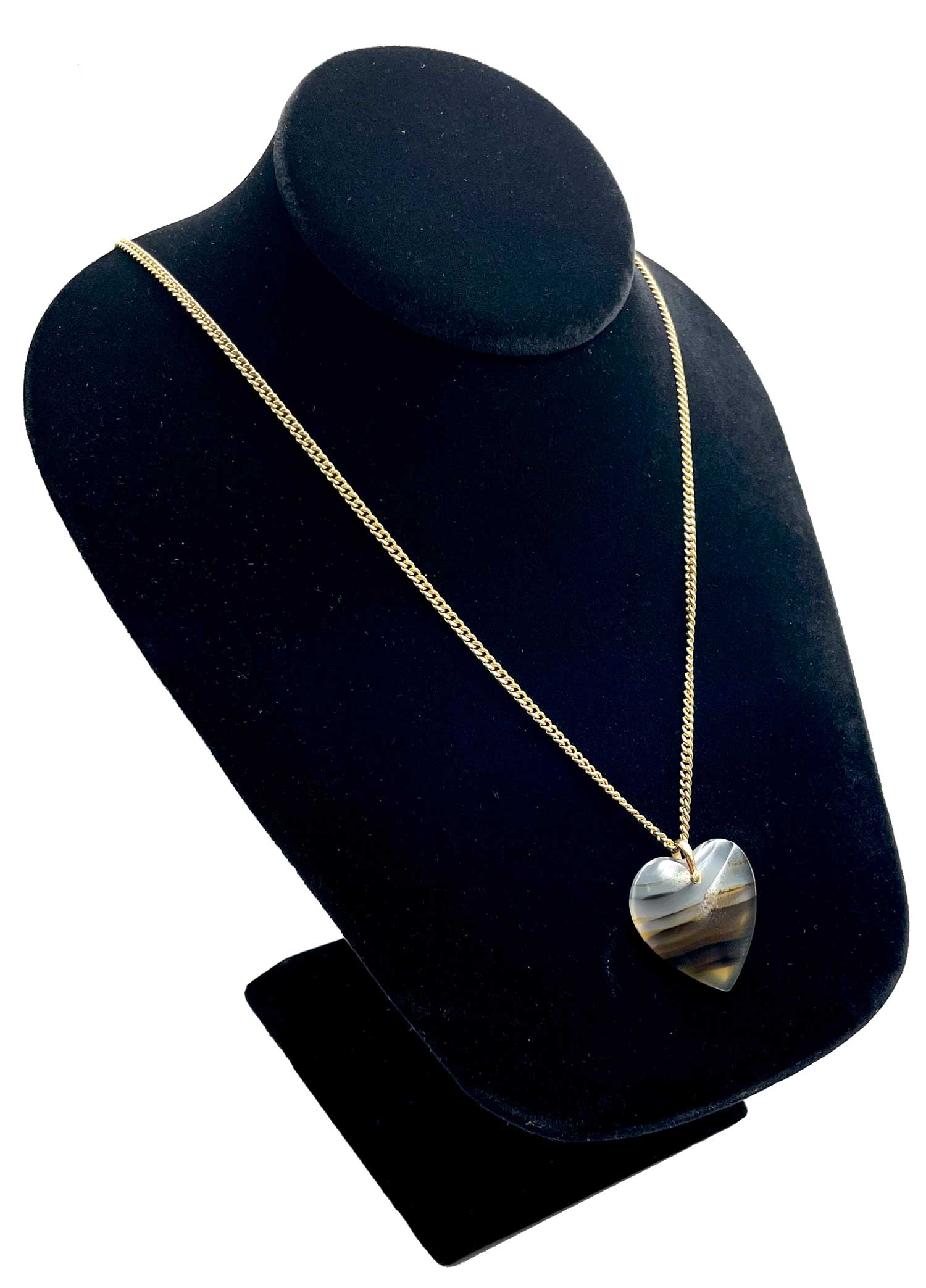 Vintage agate heart pendant