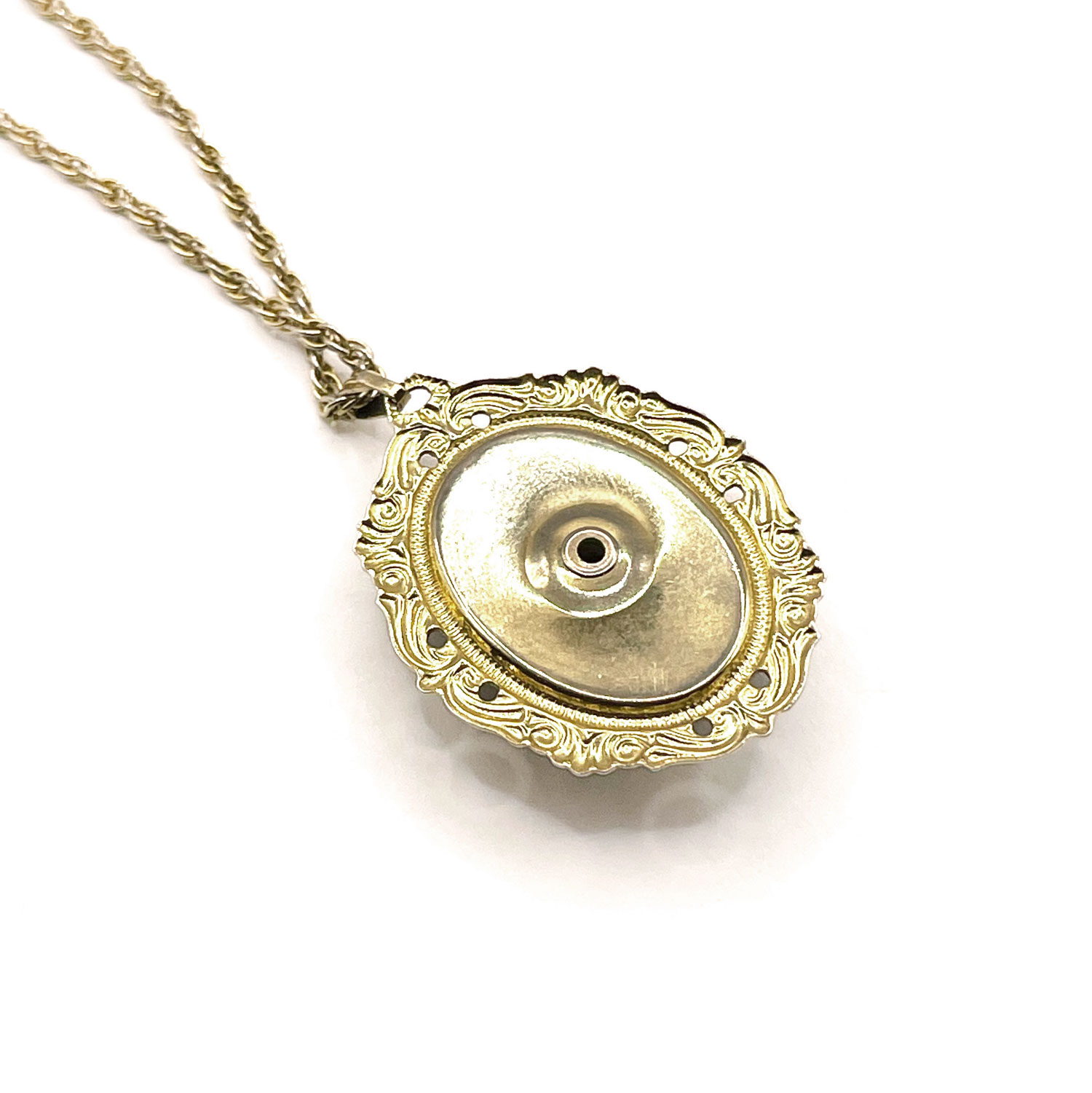 Vintage tiger eye cabochon pendant necklace