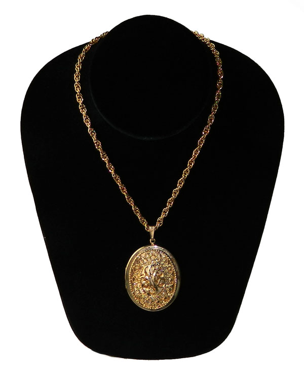 Vintage locket necklace by Sarah Coventry