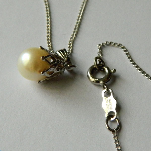 Sterling silver pearl necklace