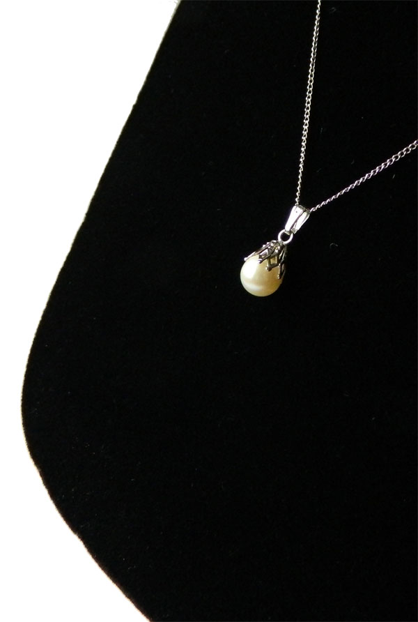 Sterling silver pearl necklace