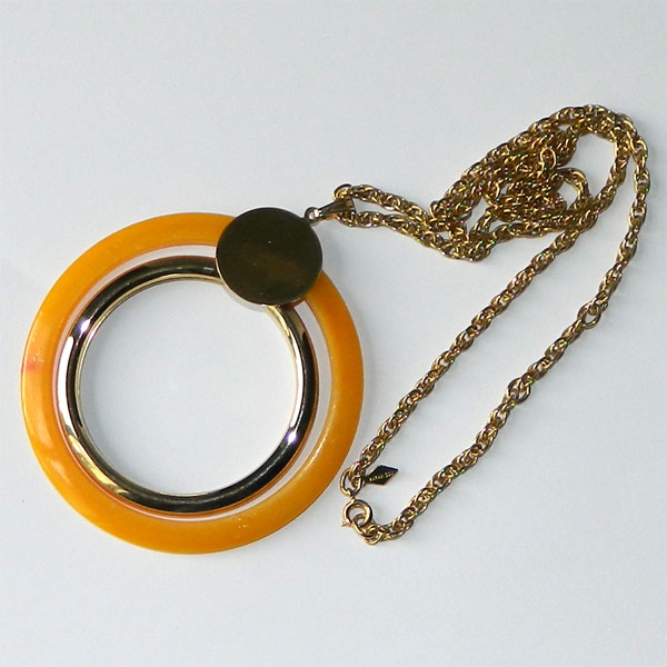 vintage pendant necklace