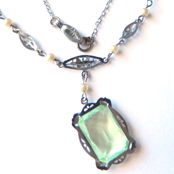 Art Deco pendant necklace