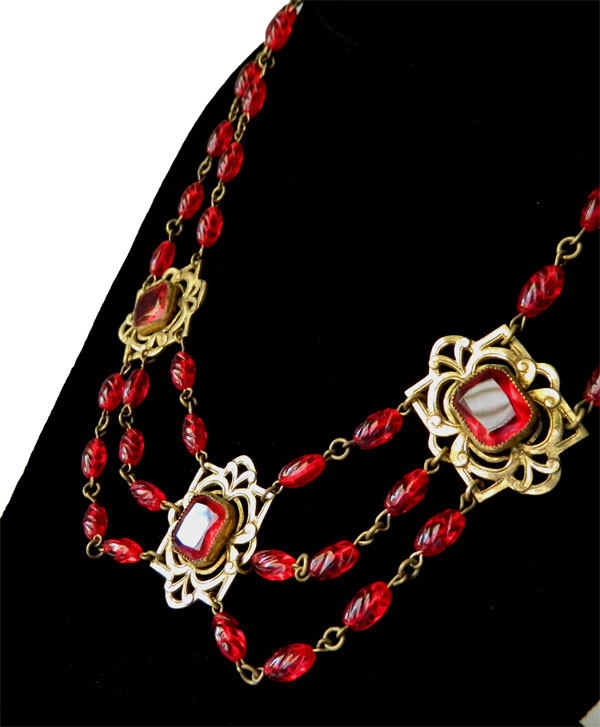 1930's red bead necklace