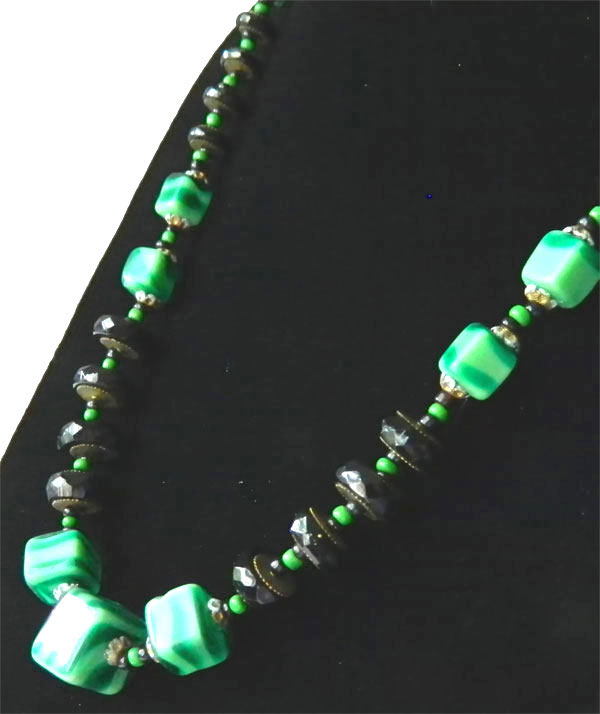 1930's Art Deco beaded necklace