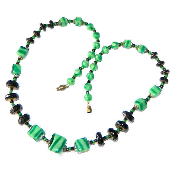 1930's Art Deco beaded necklace