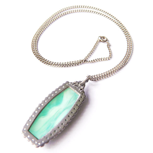 Art deco pendant necklace