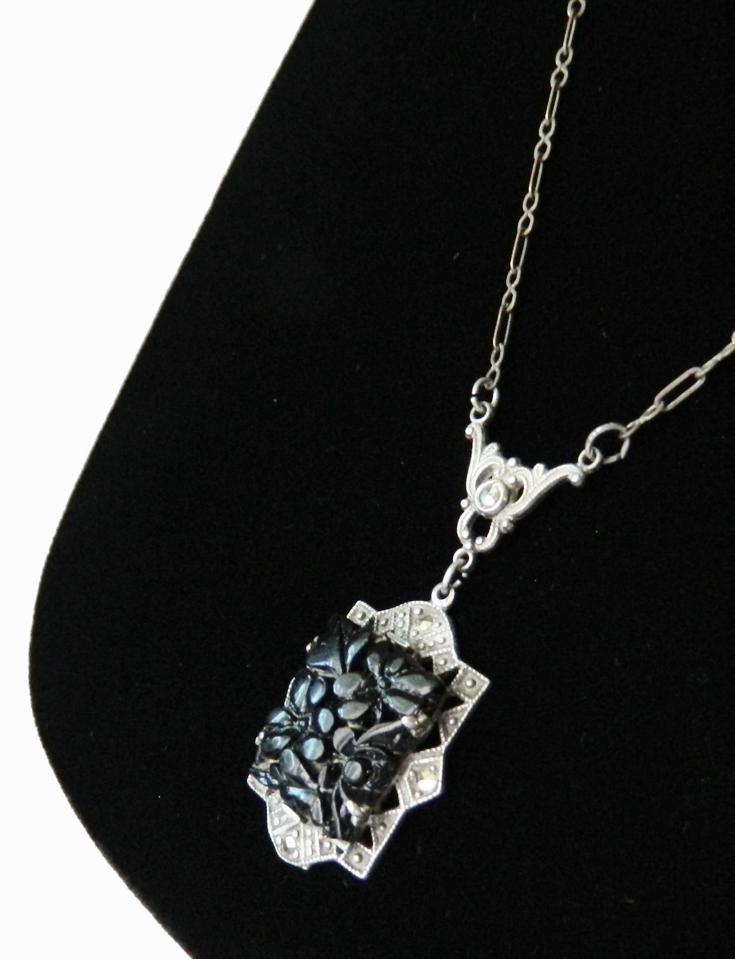 Antique art deco pendant necklace