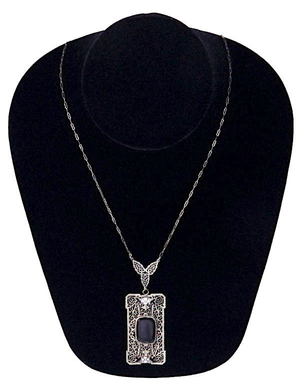 Antique art deco pendant necklace