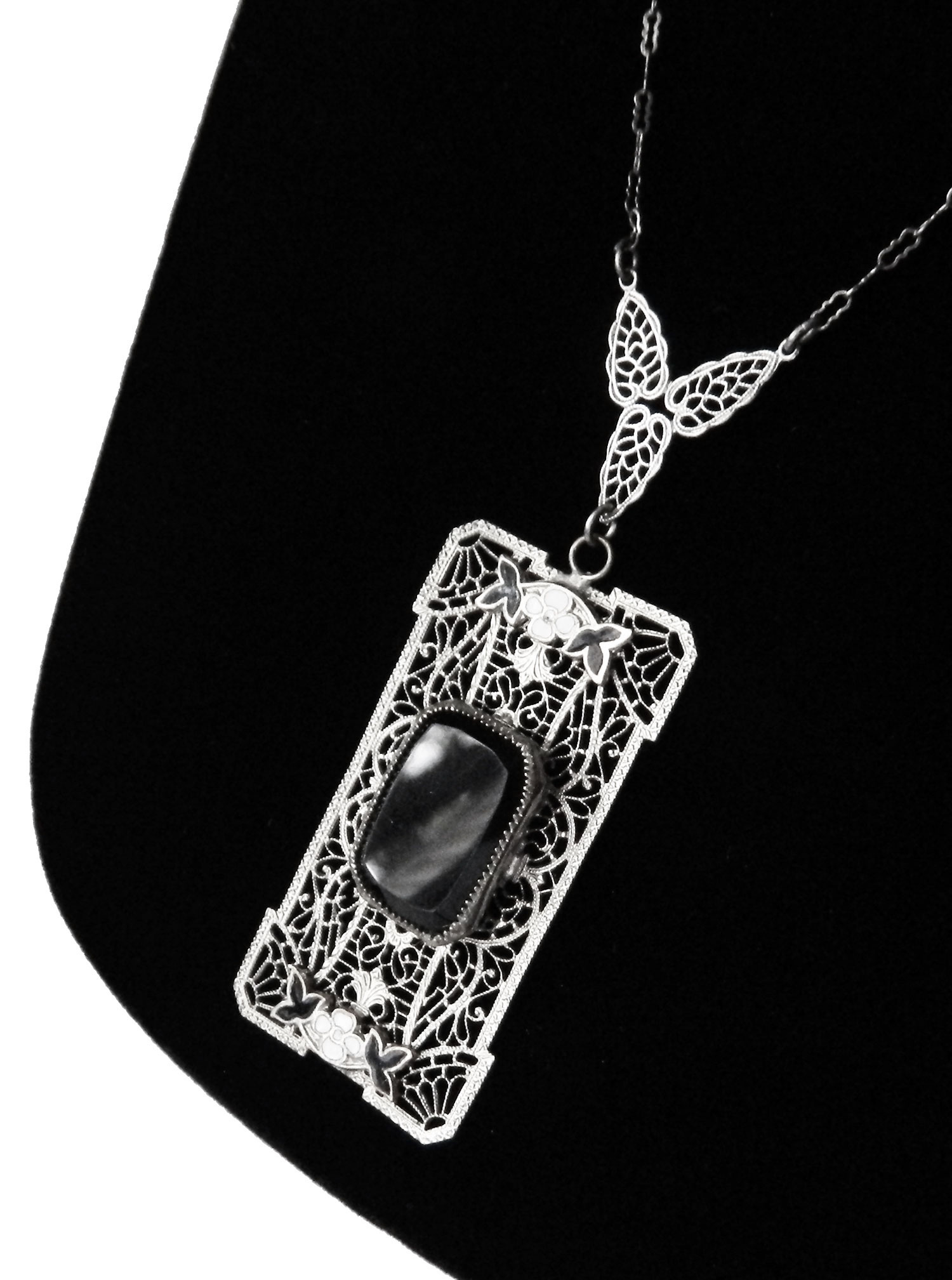 Antique art deco pendant necklace