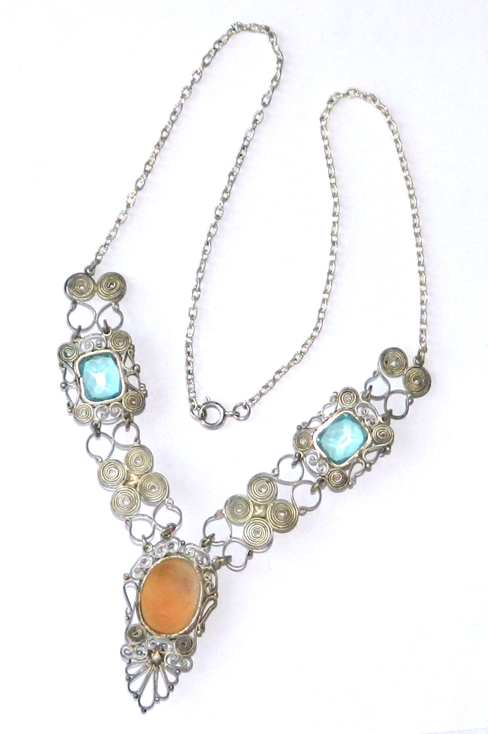 1930's cameo pendant necklace