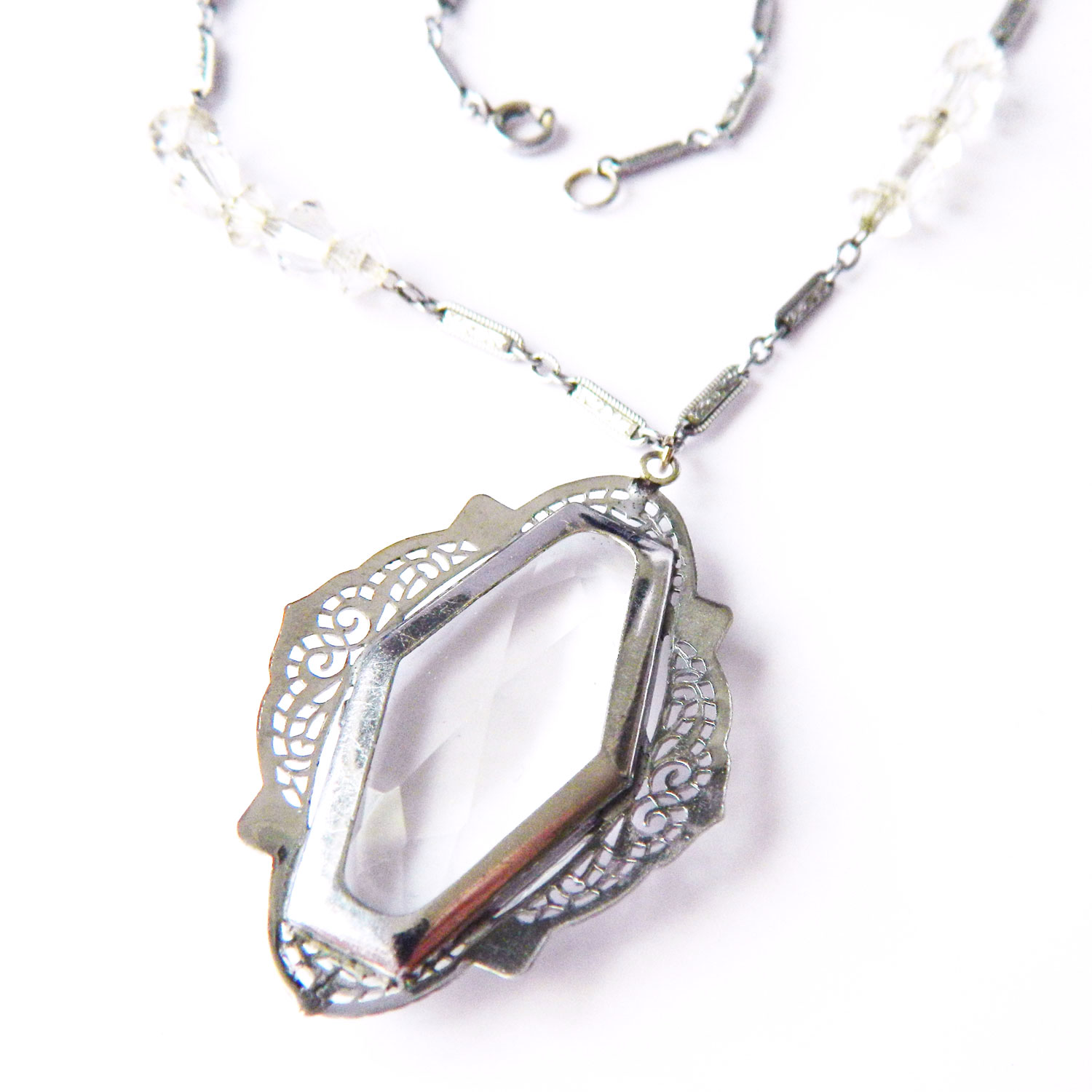 Crystal pendant necklace