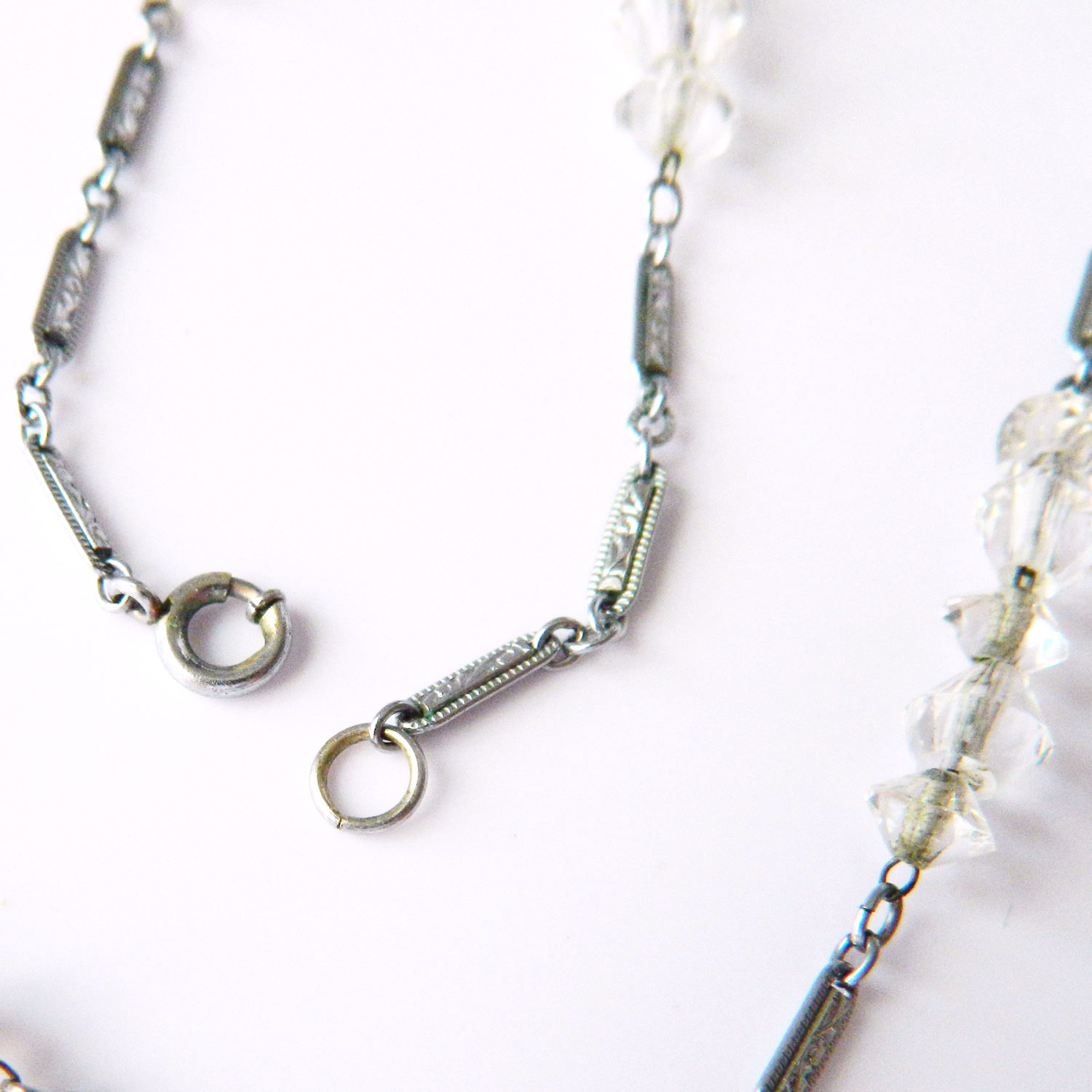 Crystal pendant necklace