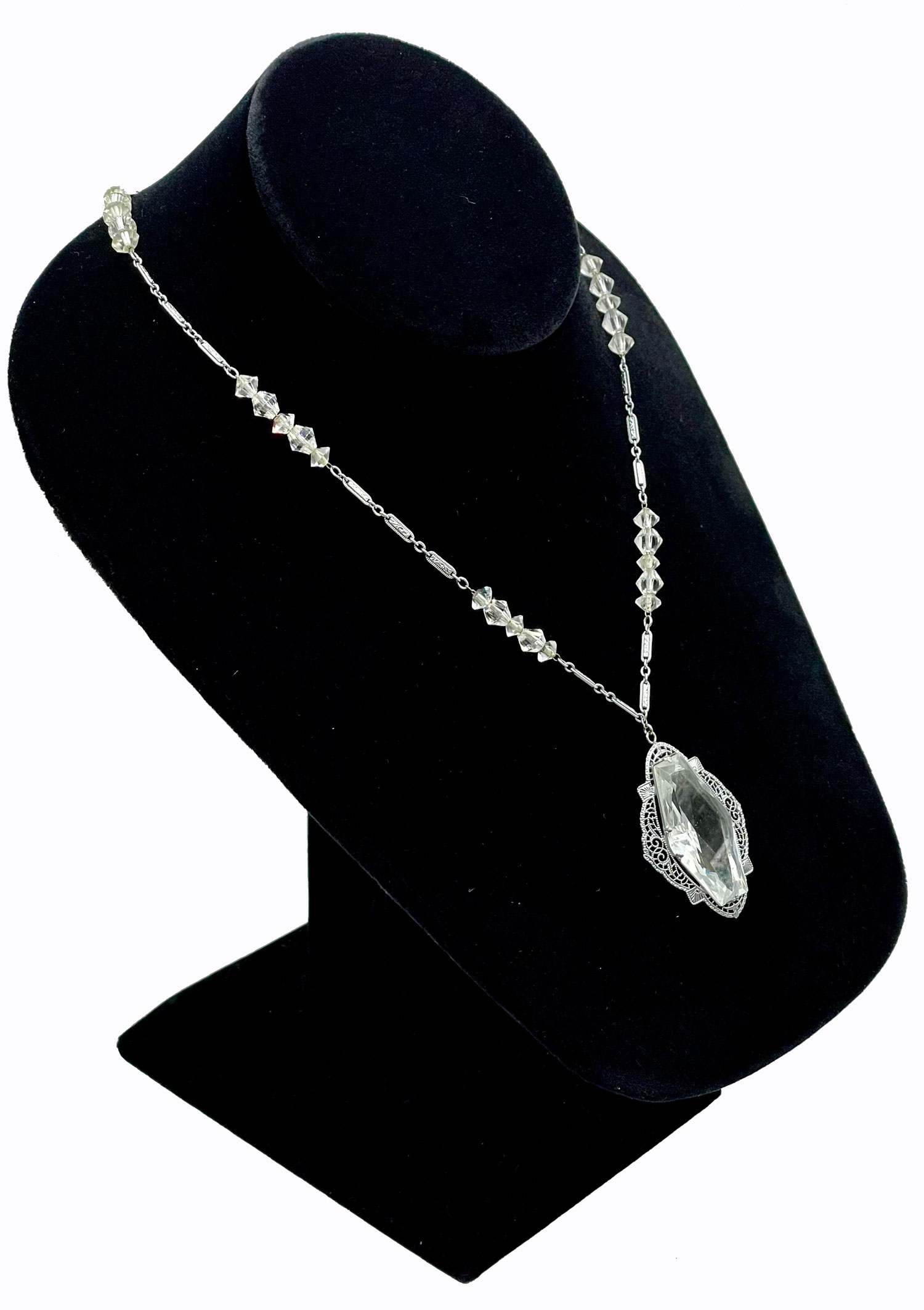 Crystal pendant necklace