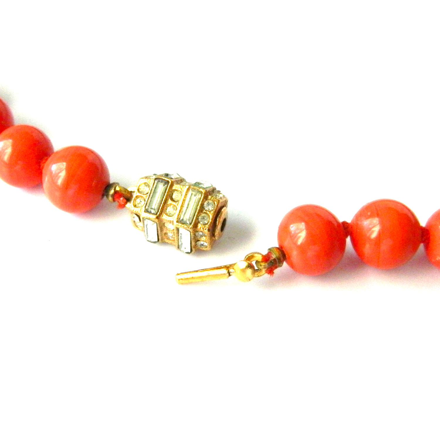 vintage beaded pendant necklace