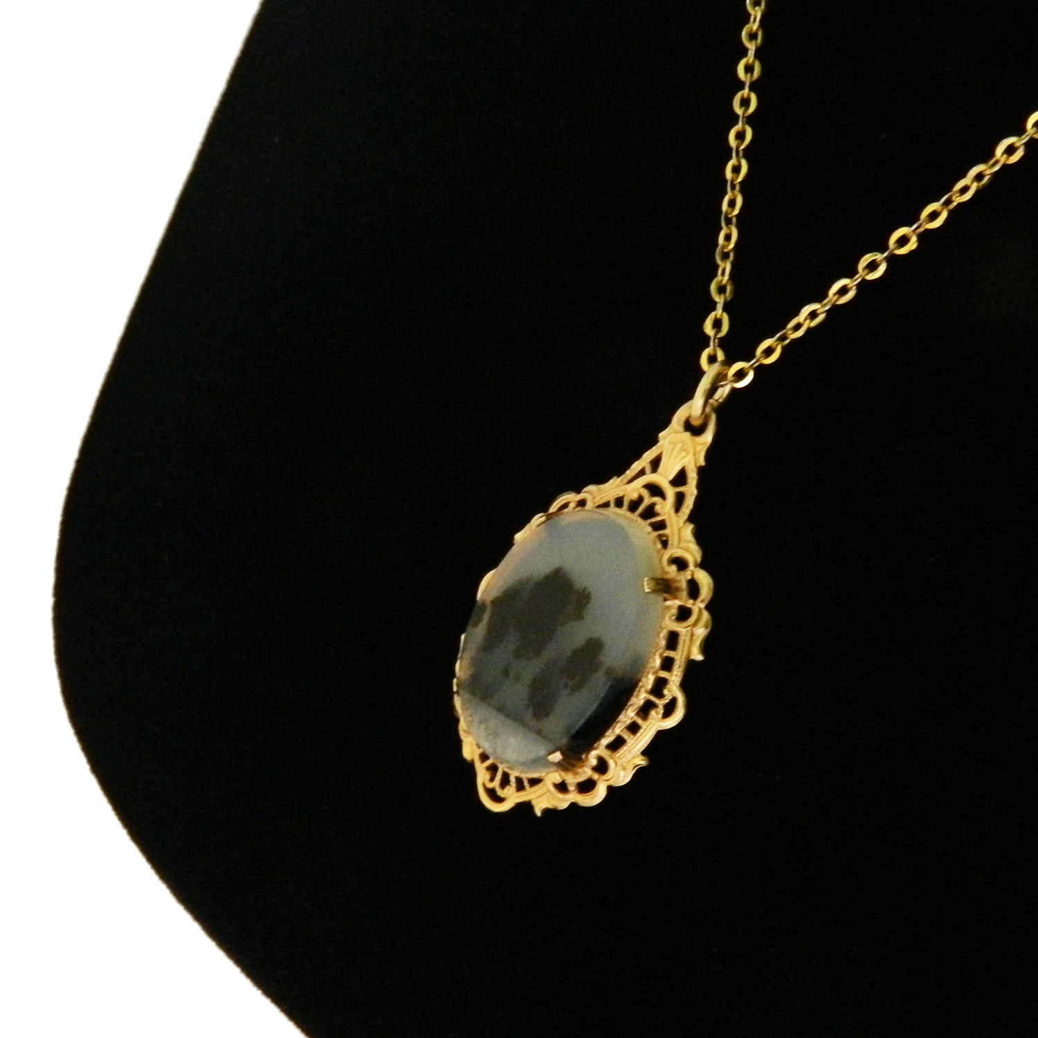 Moss agate pendant necklace